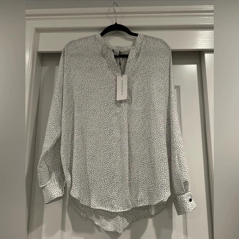 Carolina Belle Blouse Womens M Pleated Back high low hem